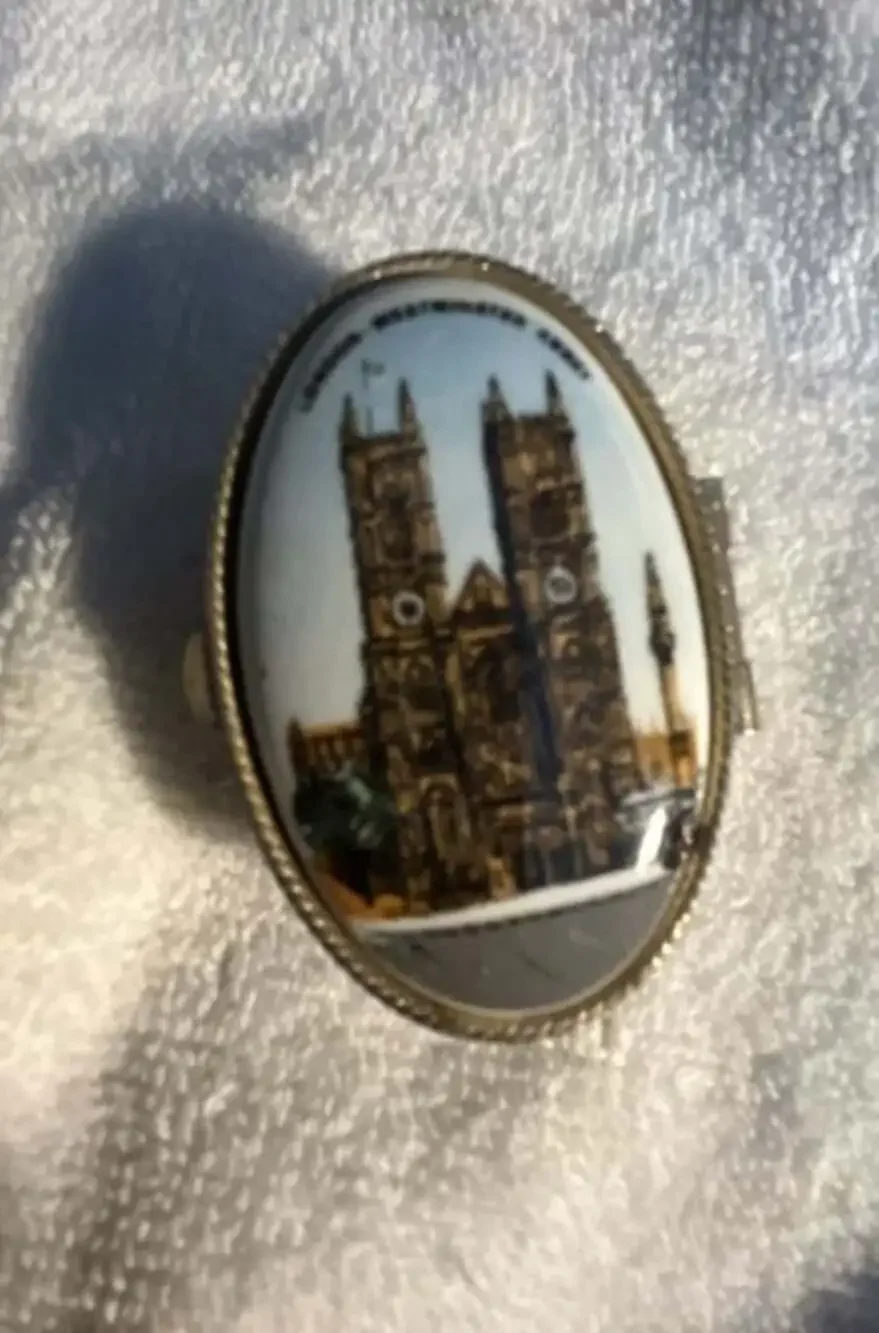 Vintage Westminster Abbey London Souvenir Metal Pill or Trinket Box